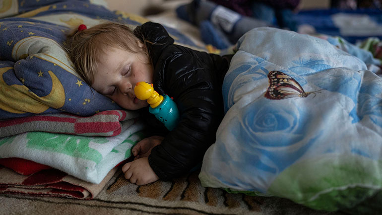 Ουκρανία: Ο αριθμός των προσφύγων προσεγγίζει τα 5,2 εκατομμύρια